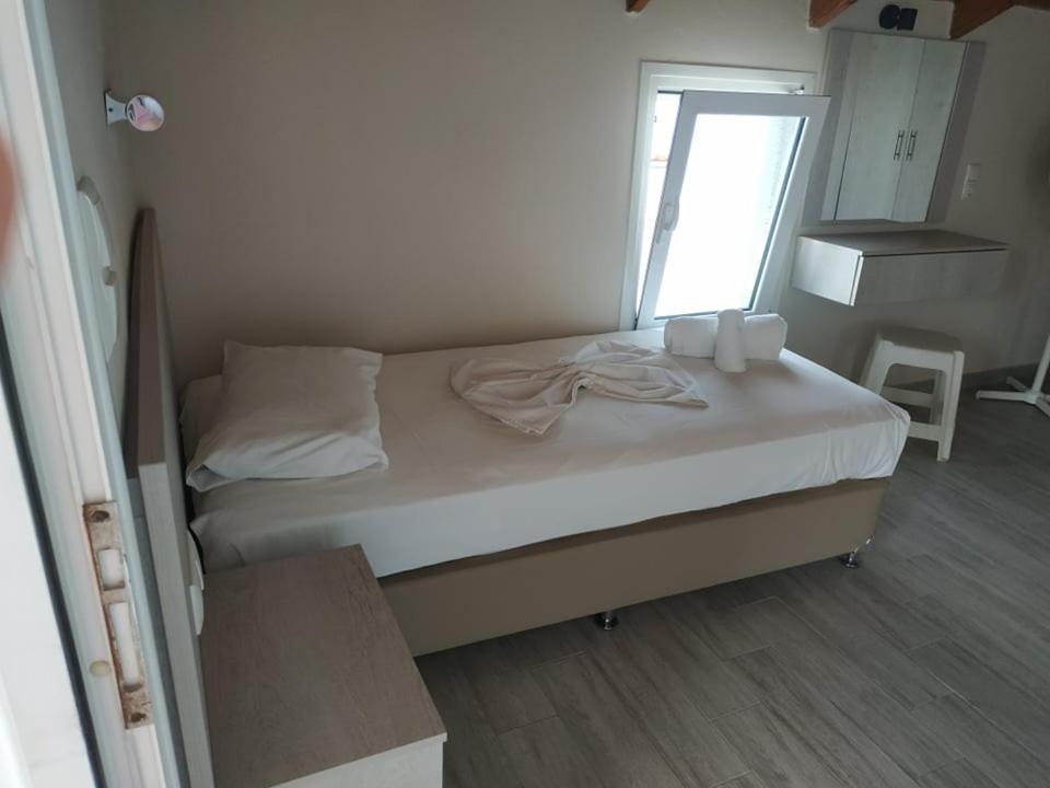 Karantola Kallirachi *